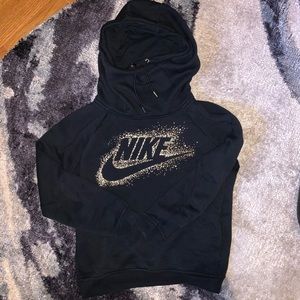 Nike hoodie with drawstrings
